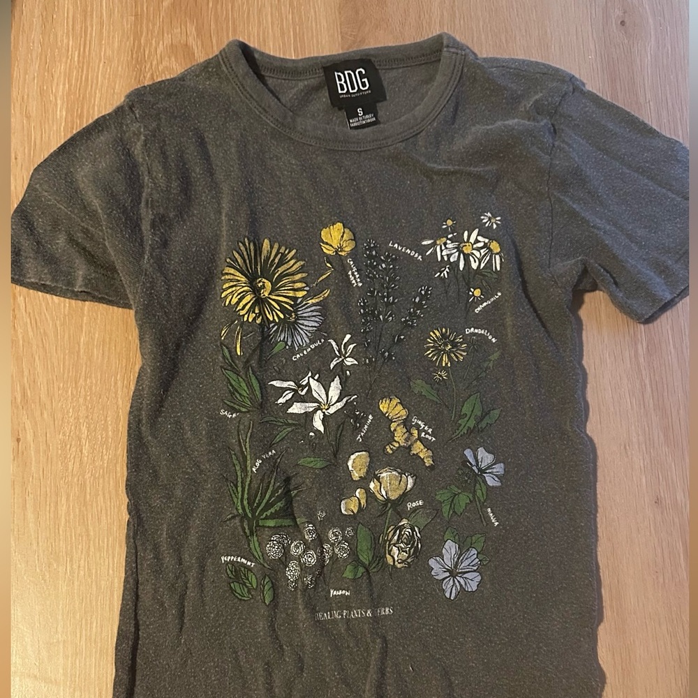 BDG urban outfitters floral illustration t shirt
